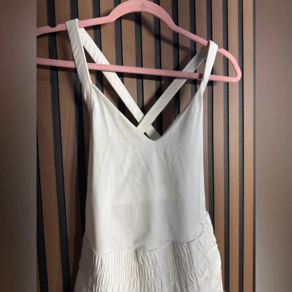 White Cross-Back Top and‎ Layered Skirt Set Sz M